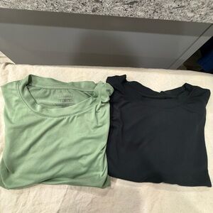 Women’s‎ 1 Green and 1 Black crop trop T-Shirts